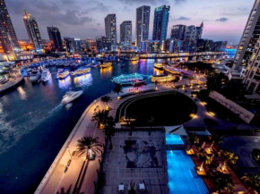 Wake Up to Marina View-Luxurious
